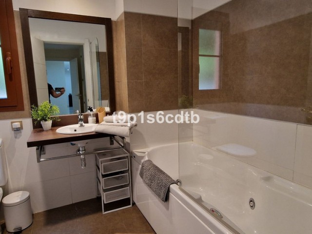 3 Bedrooms Apartment in Benahavís