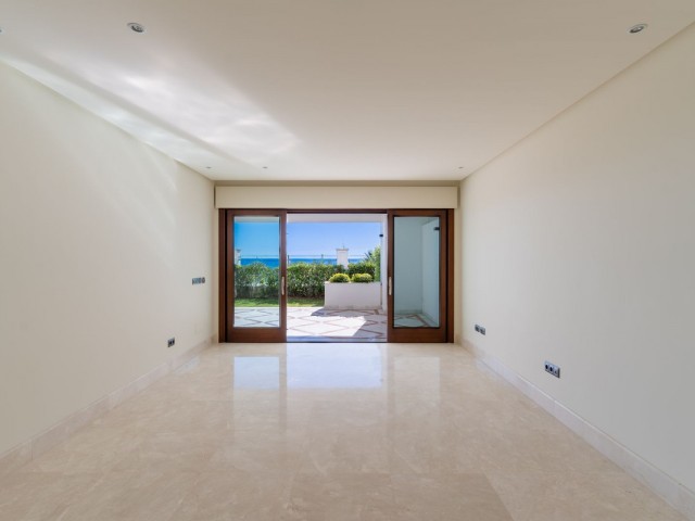 2 Bedrooms Apartment in Estepona