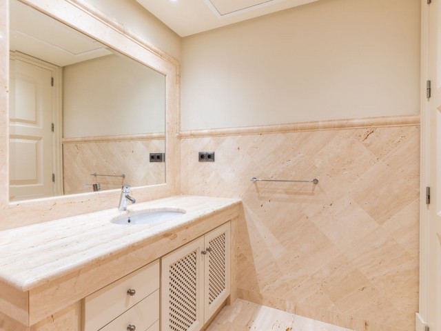 2 Bedrooms Apartment in Estepona