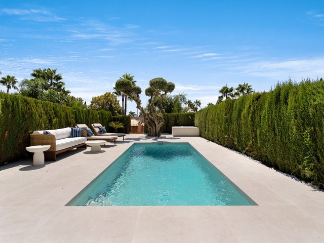 4 Bedrooms Townhouse in Nueva Andalucía