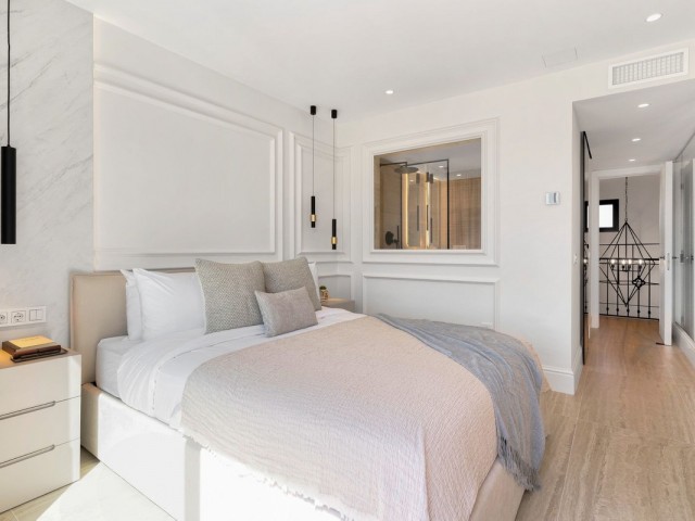 4 Bedrooms Townhouse in Nueva Andalucía