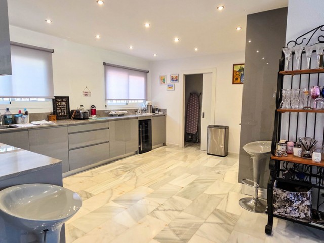 5 Schlafzimmer Villa in La Duquesa