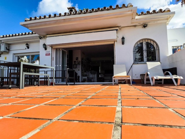 5 Soveroms Villa i La Duquesa