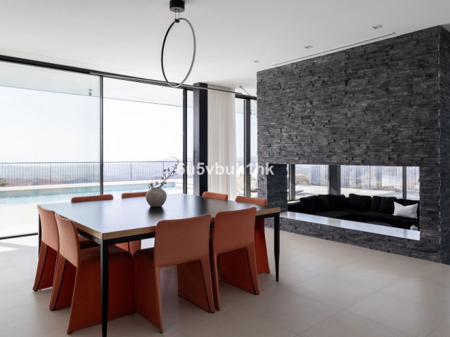 4 Schlafzimmer Villa in Valtocado