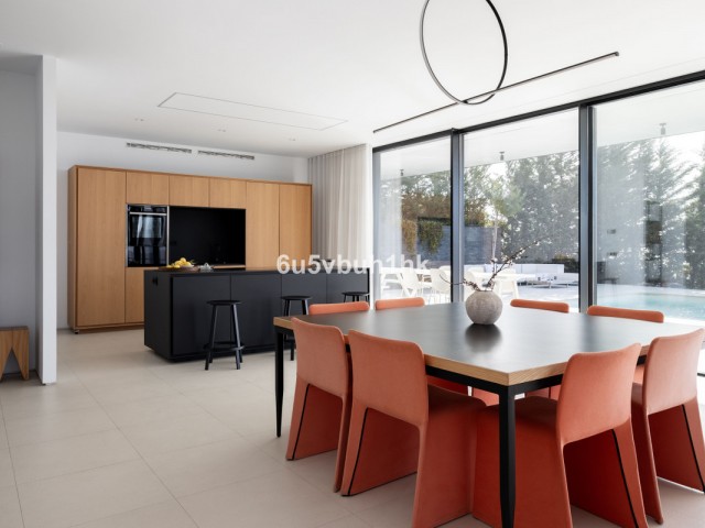 4 Schlafzimmer Villa in Valtocado