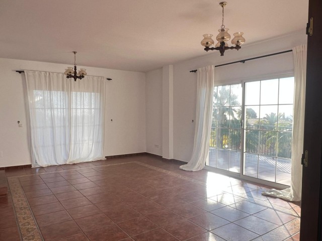 7 Bedrooms Villa in Benalmadena