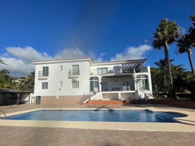 7 Schlafzimmer Villa in Benalmadena
