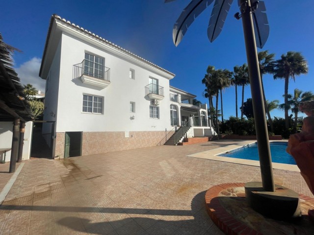 7 Soveroms Villa i Benalmadena