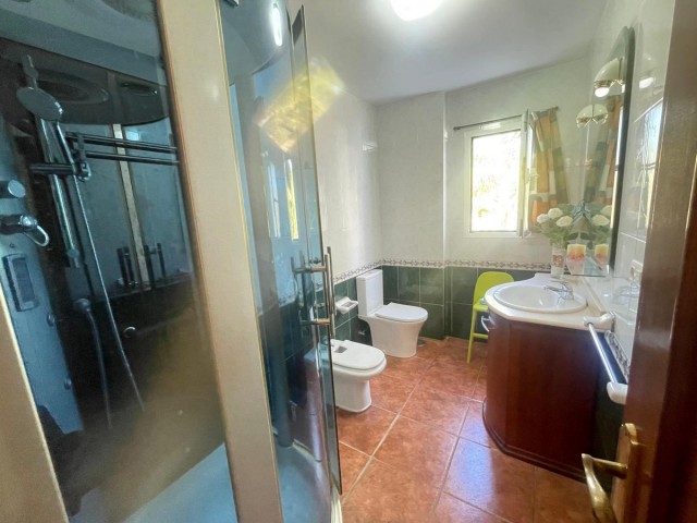 7 Soveroms Villa i Benalmadena