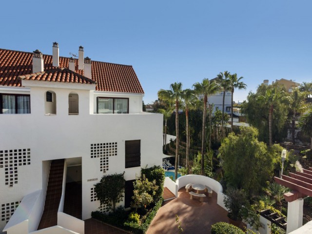 3 Bedrooms Apartment in Nueva Andalucía