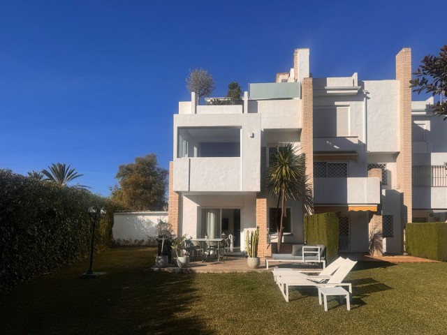 3 Bedrooms Townhouse in Nueva Andalucía