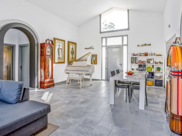 3 Schlafzimmer Villa in Elviria