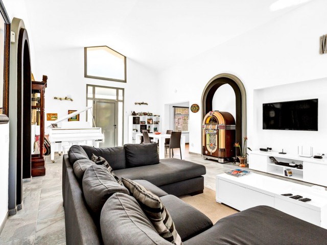 3 Schlafzimmer Villa in Elviria