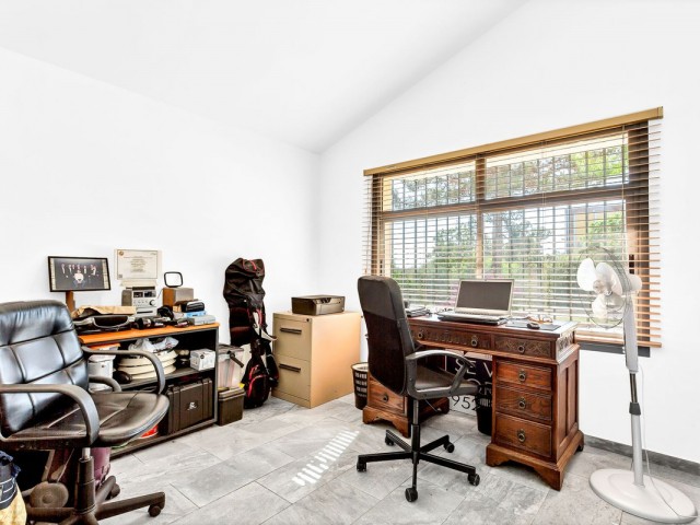 3 Schlafzimmer Villa in Elviria