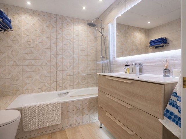 3 Makuuhuoneen Rivitalo La Heredia