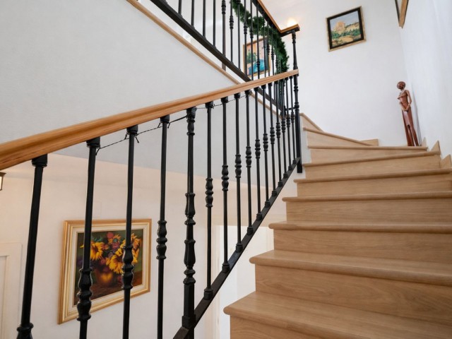 3 Makuuhuoneen Rivitalo La Heredia