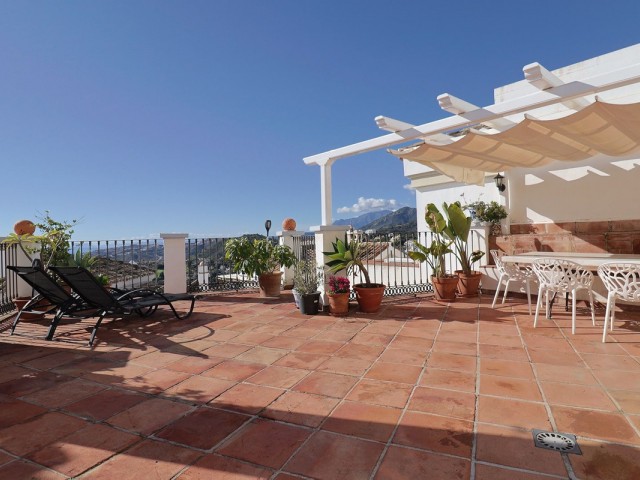 3 Makuuhuoneen Rivitalo La Heredia