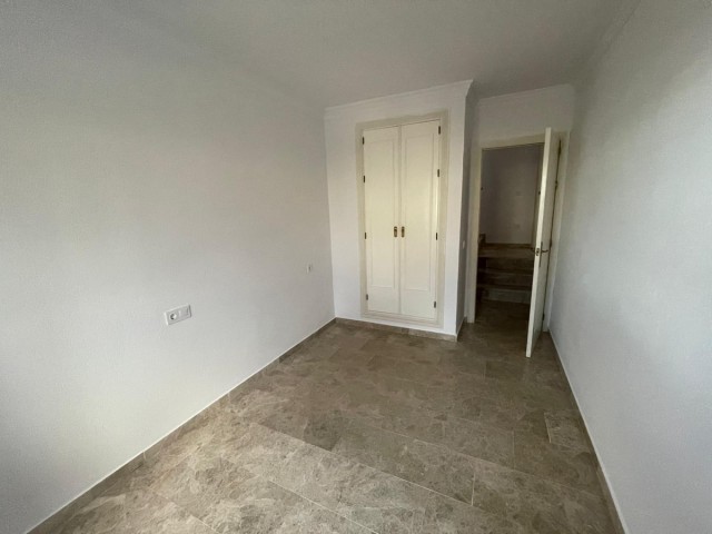 4 Bedrooms Townhouse in Casares