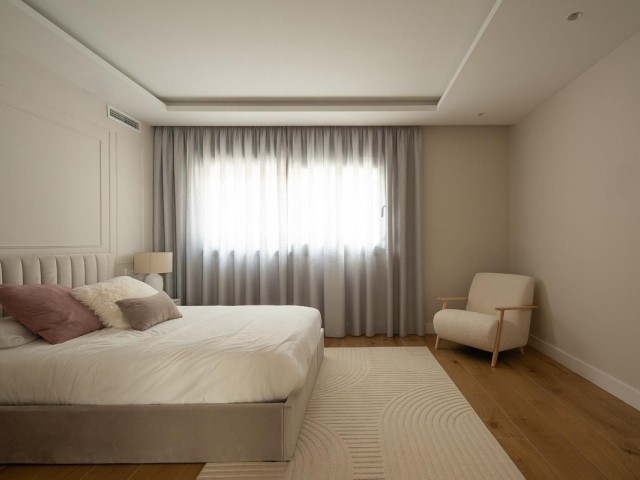 5 Bedrooms Villa in Benalmadena Costa