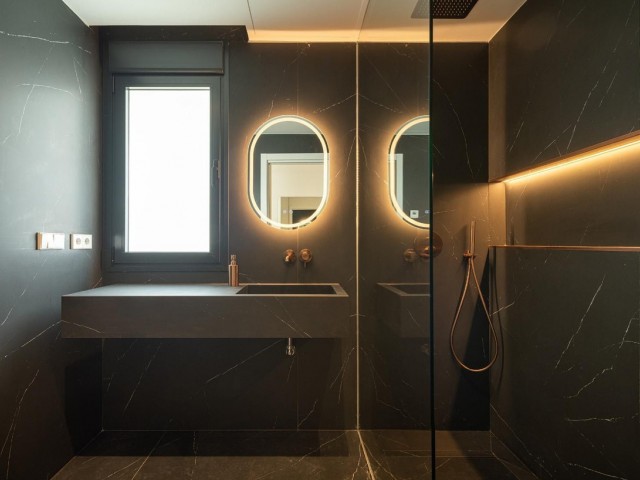 5 Bedrooms Villa in Benalmadena Costa