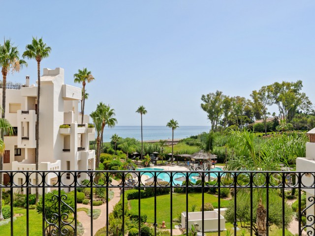 3 Bedrooms Apartment in Estepona