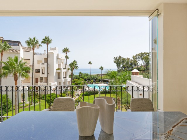 3 Bedrooms Apartment in Estepona