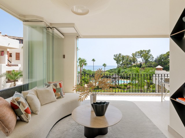 3 Bedrooms Apartment in Estepona