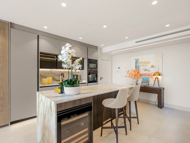 3 Bedrooms Apartment in Estepona