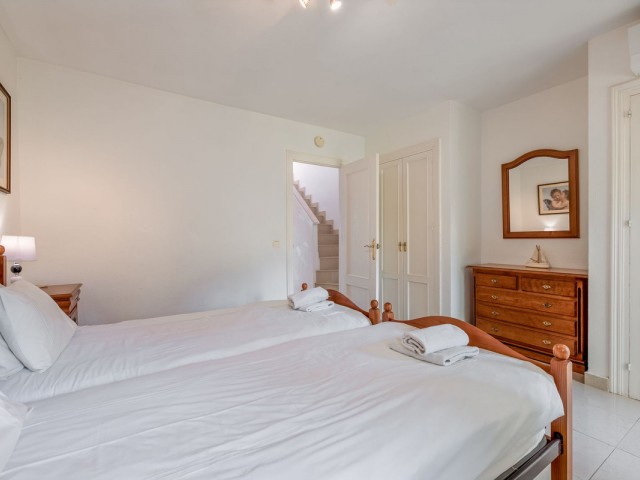 4 Bedrooms Townhouse in Estepona