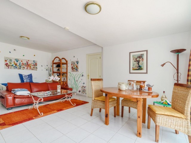 5 Bedrooms Villa in Estepona