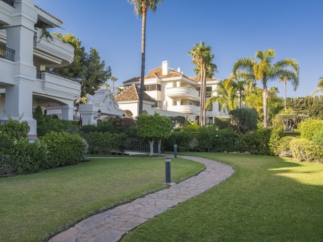 3 Bedrooms Apartment in Sierra Blanca