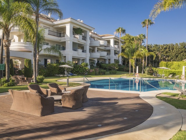 Huoneisto The Golden Mile - R5253790