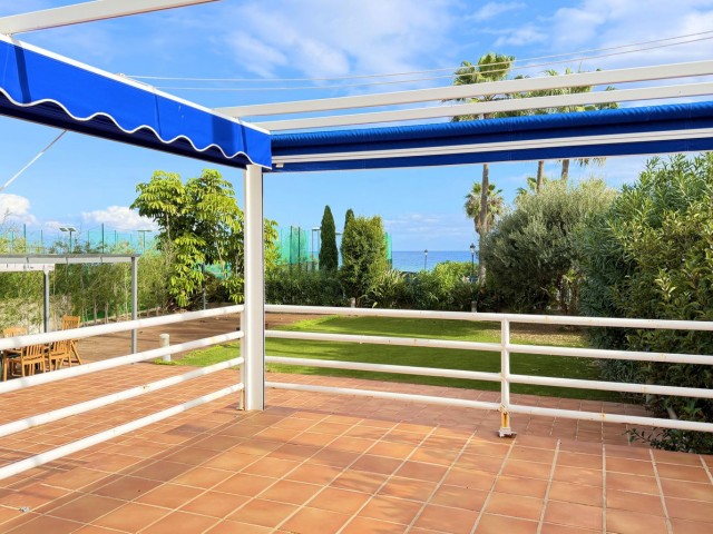 Appartement avec 3 Chambres  à San Luis de Sabinillas