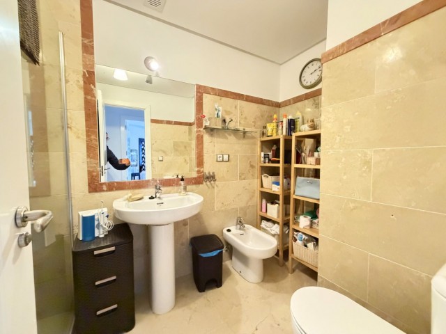 Appartement avec 3 Chambres  à San Luis de Sabinillas