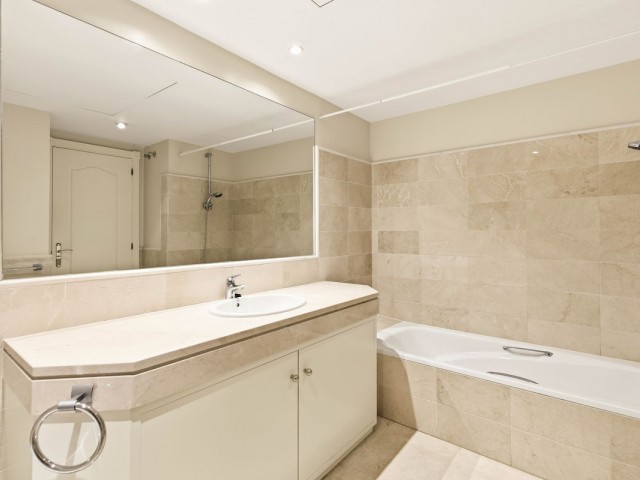 Apartamento con 4 Dormitorios  en Los Arqueros