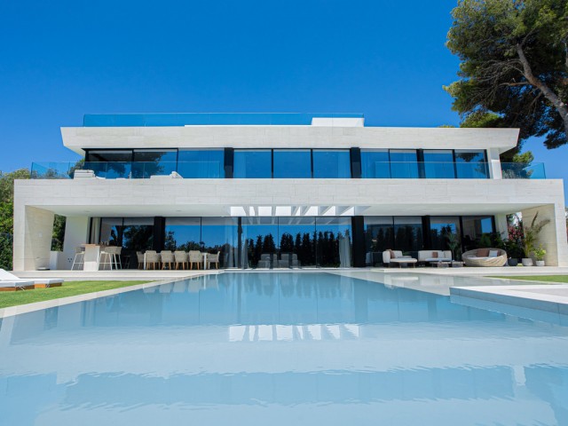 6 Bedrooms Villa in Los Monteros