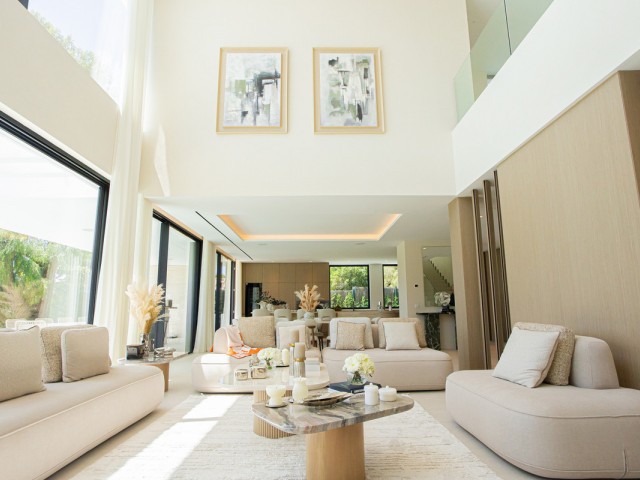 Villa con 6 Dormitorios  en Los Monteros