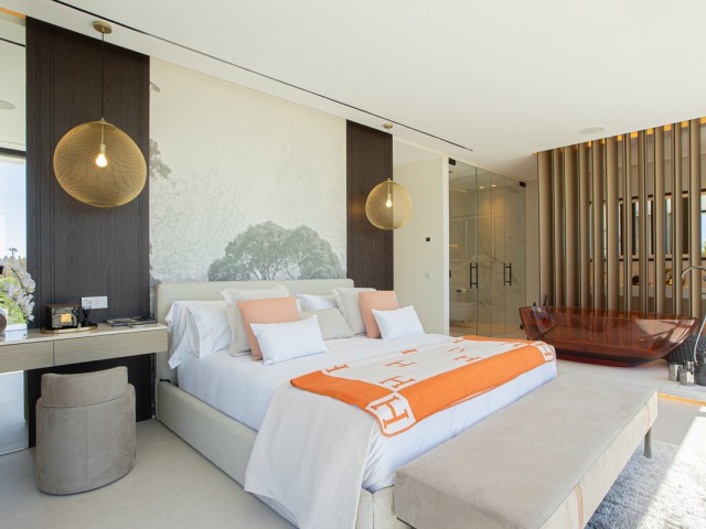 Villa con 6 Dormitorios  en Los Monteros