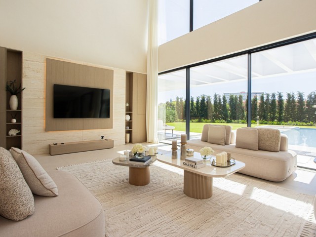 6 Bedrooms Villa in Los Monteros