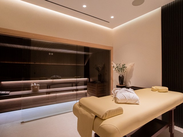 6 Bedrooms Villa in Los Monteros