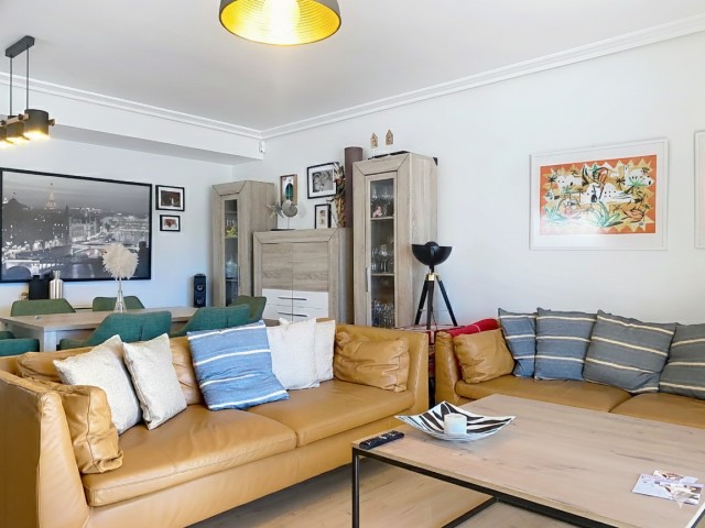 2 Bedrooms Townhouse in Estepona