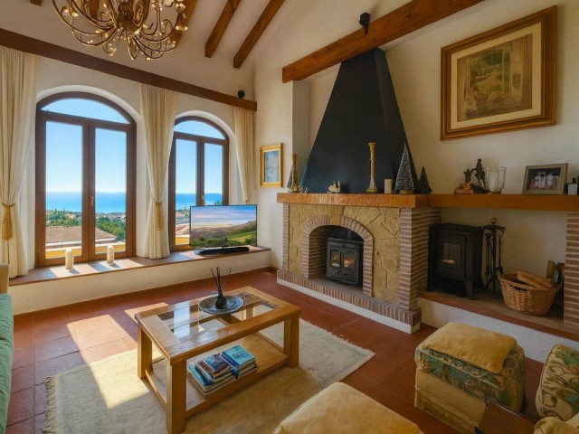 5 Bedrooms Villa in Estepona