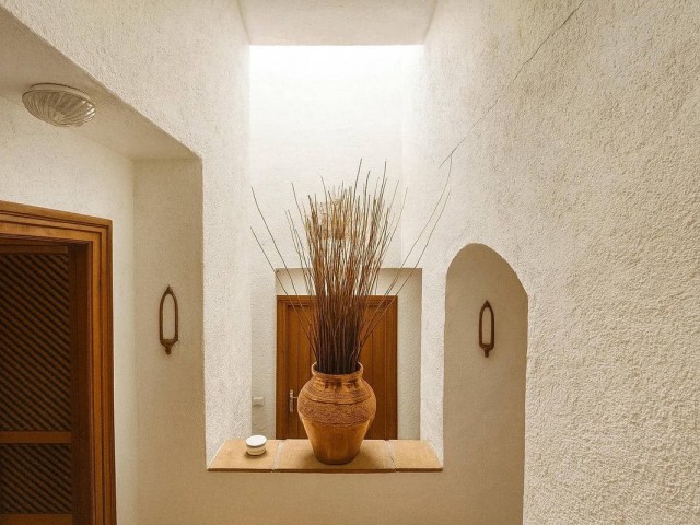 5 Bedrooms Villa in Estepona