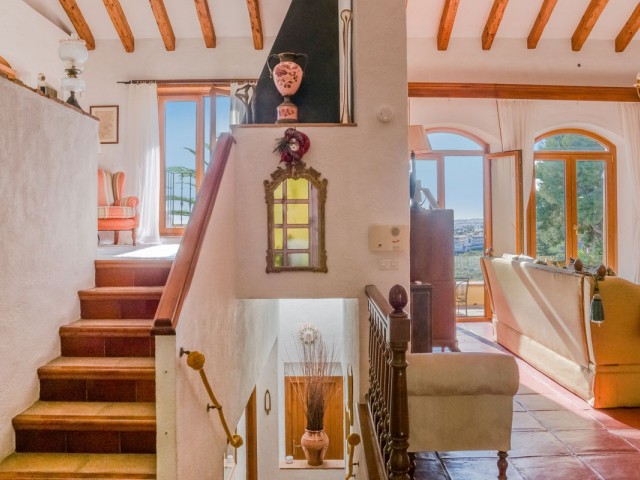 5 Sovrums Villa i Estepona