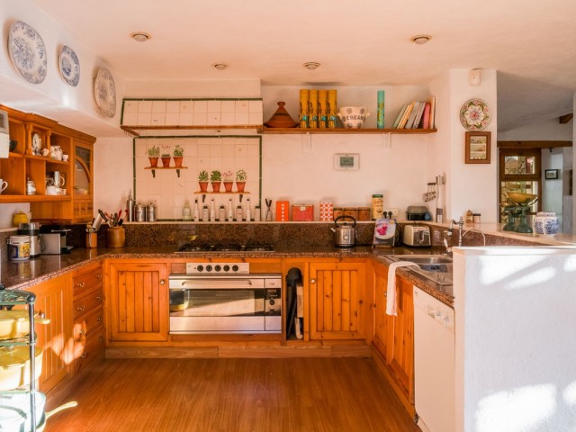 5 Sovrums Villa i Estepona