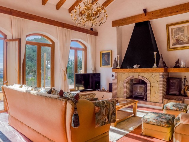 5 Sovrums Villa i Estepona