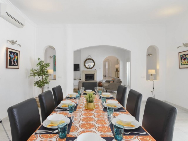 4 Bedrooms Villa in Mijas