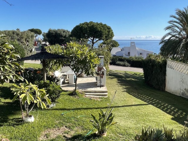 2 Bedrooms Townhouse in Casares Playa