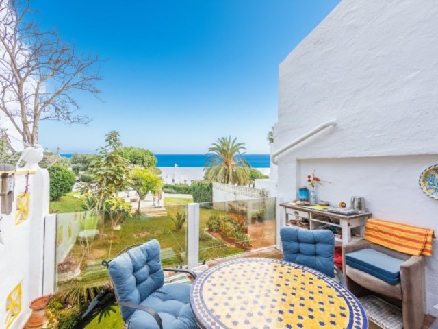 2 Bedrooms Townhouse in Casares Playa