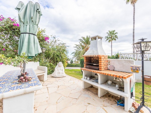 2 Bedrooms Townhouse in Casares Playa